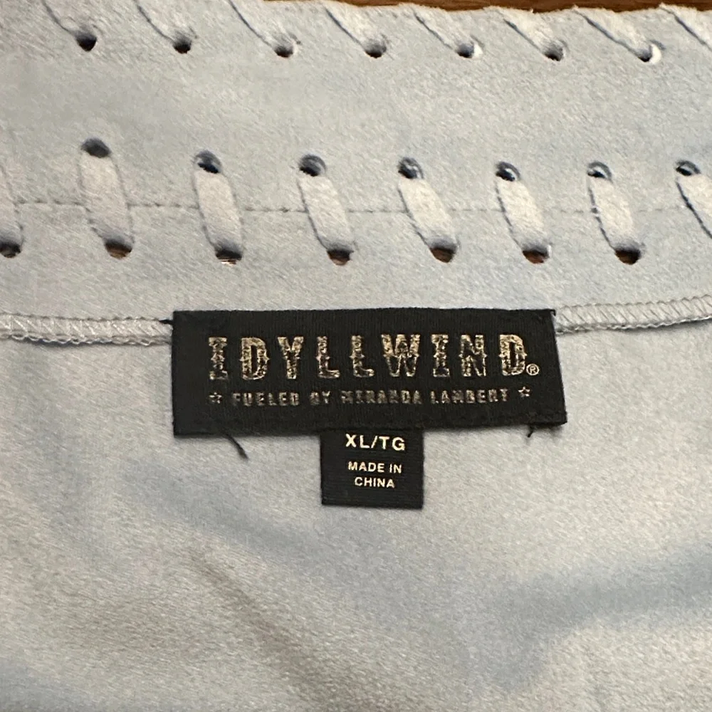 Idyllwind Light Blue Fringe Mini Skirt with Stud Details size XL - Picture 2 of 9